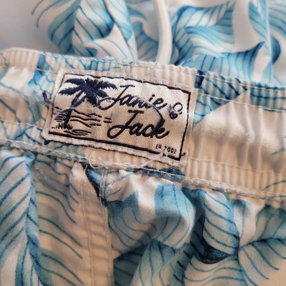 Janie & Jack boys Leaf Pattern Swim Trunks Size 16.  Blue And White